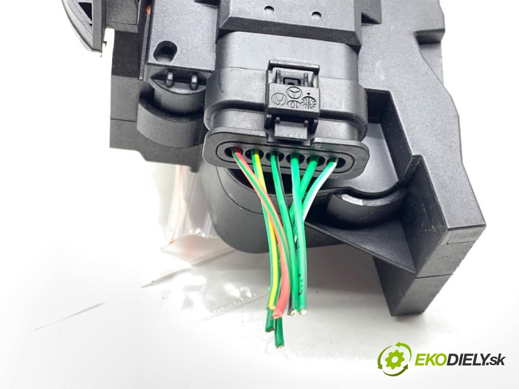 MERCEDES-BENZ KLASA GLA SUV 2017 100 kW GLA 200 CDI 4-matic (156.902) 2143 Potenciometer plynu A2463001404 (Potenciometer plynového pedálu)