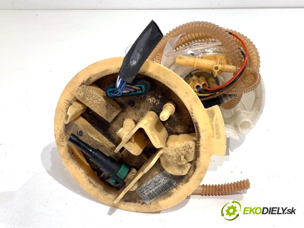 MERCEDES-BENZ KLASA GLA SUV 2017 100 kW GLA 200 CDI 4-matic (156.902) 2143 Pumpa paliva 2464700494