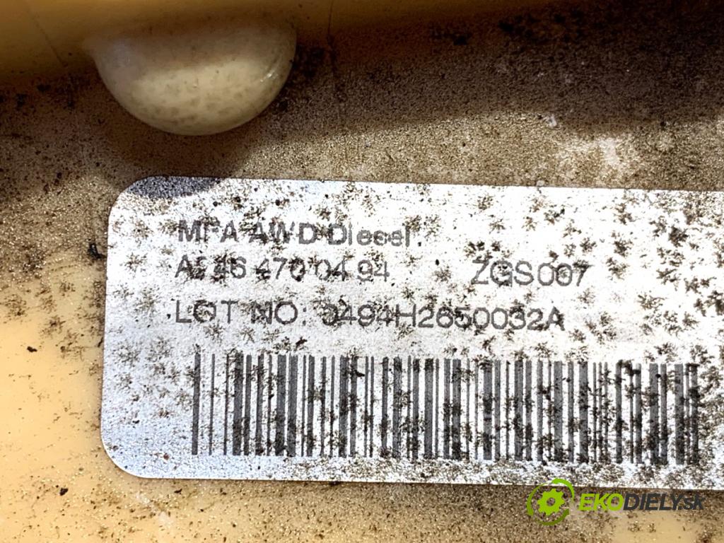 MERCEDES-BENZ KLASA GLA SUV 2017 100 kW GLA 200 CDI 4-matic (156.902) 2143 Pumpa paliva 2464700494