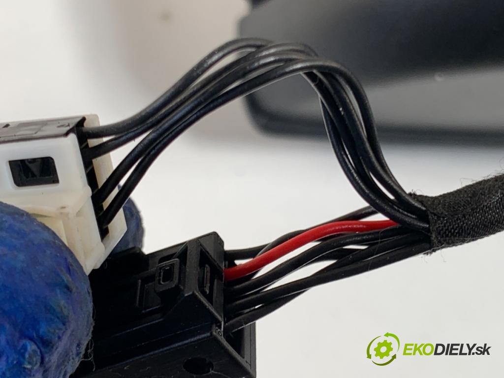 MERCEDES-BENZ KLASA GLA SUV 2017 100 kW GLA 200 CDI 4-matic (156.902) 2143 Spätné zrkadlo pravy