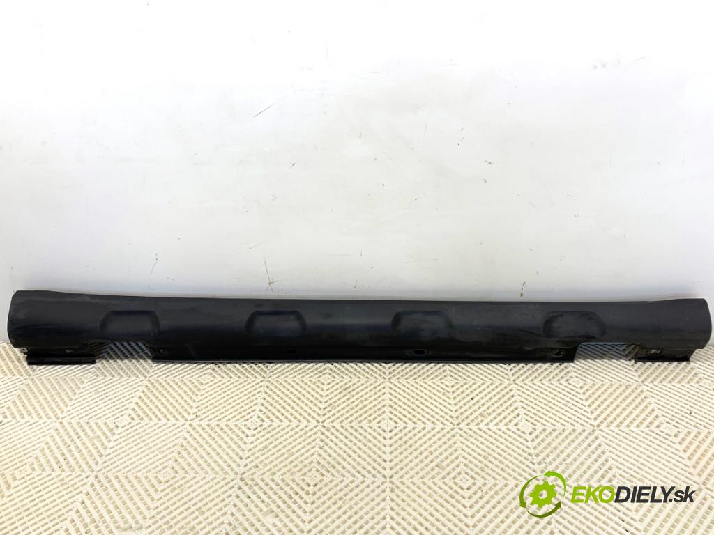 MERCEDES-BENZ KLASA GLA SUV 2017 100 kW GLA 200 CDI 4-matic (156.902) 2143 Lišta prahová pravy A1566980414