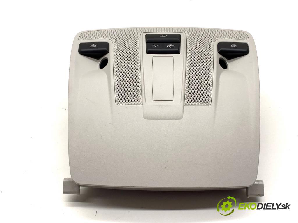 MERCEDES-BENZ KLASA GLA SUV 2017 100 kW GLA 200 CDI 4-matic (156.902) 2143 světlo stropní A0009004408