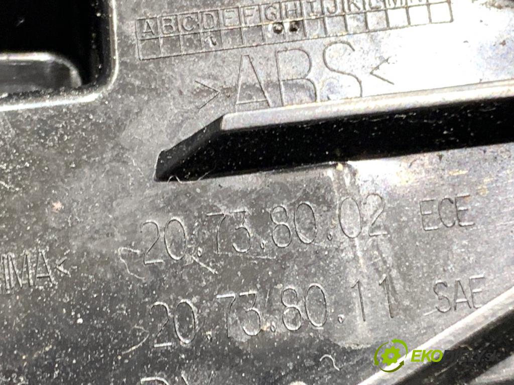 MERCEDES-BENZ KLASA GLA SUV 2017 100 kW GLA 200 CDI 4-matic (156.902) 2143 Svetlo pravy zad A1569068400