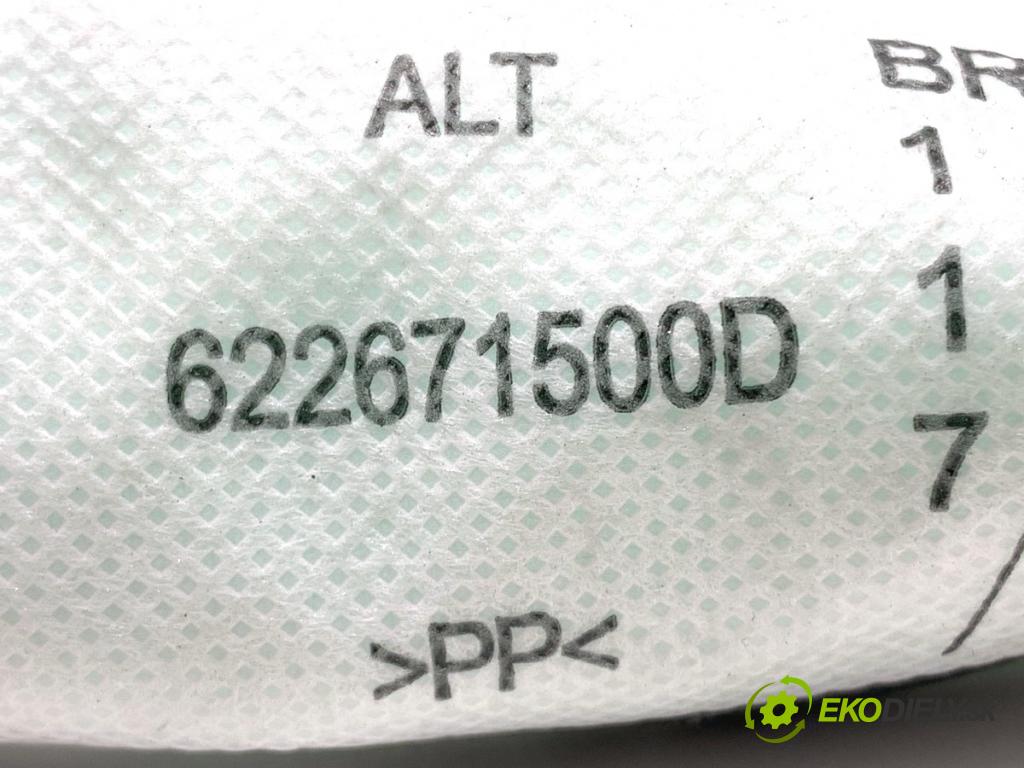 MERCEDES-BENZ KLASA GLA SUV 2017 100 kW GLA 200 CDI 4-matic (156.902) 2143 stropní pravý