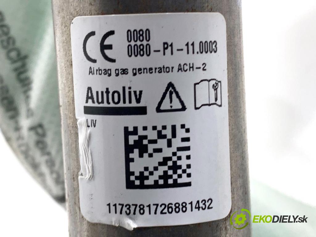 MERCEDES-BENZ KLASA GLA SUV 2017 100 kW GLA 200 CDI 4-matic (156.902) 2143 stropní pravý