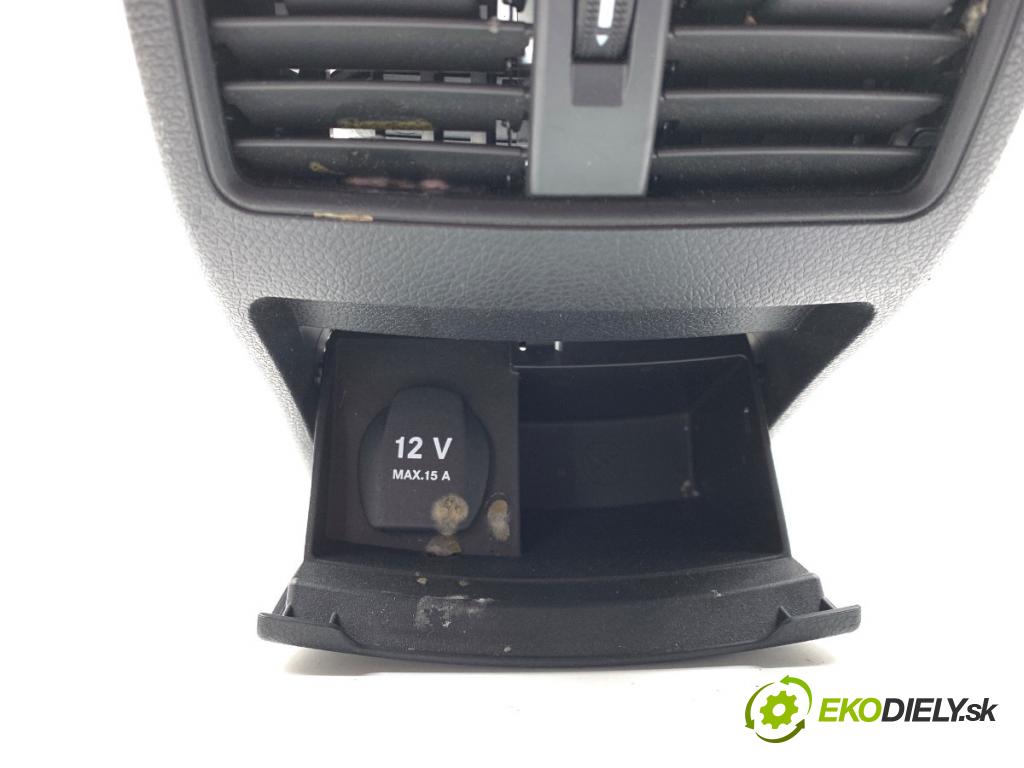 MERCEDES-BENZ KLASA GLA SUV 2017 100 kW GLA 200 CDI 4-matic (156.902) 2143 Mriežky kúrenia zad A1766801050