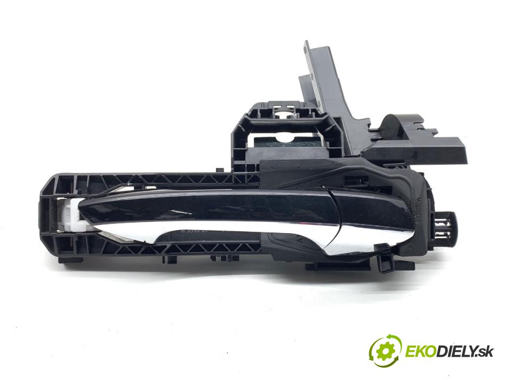 MERCEDES-BENZ KLASA GLA SUV 2017 100 kW GLA 200 CDI 4-matic (156.902) 2143 klika vnejší pravý přední část 