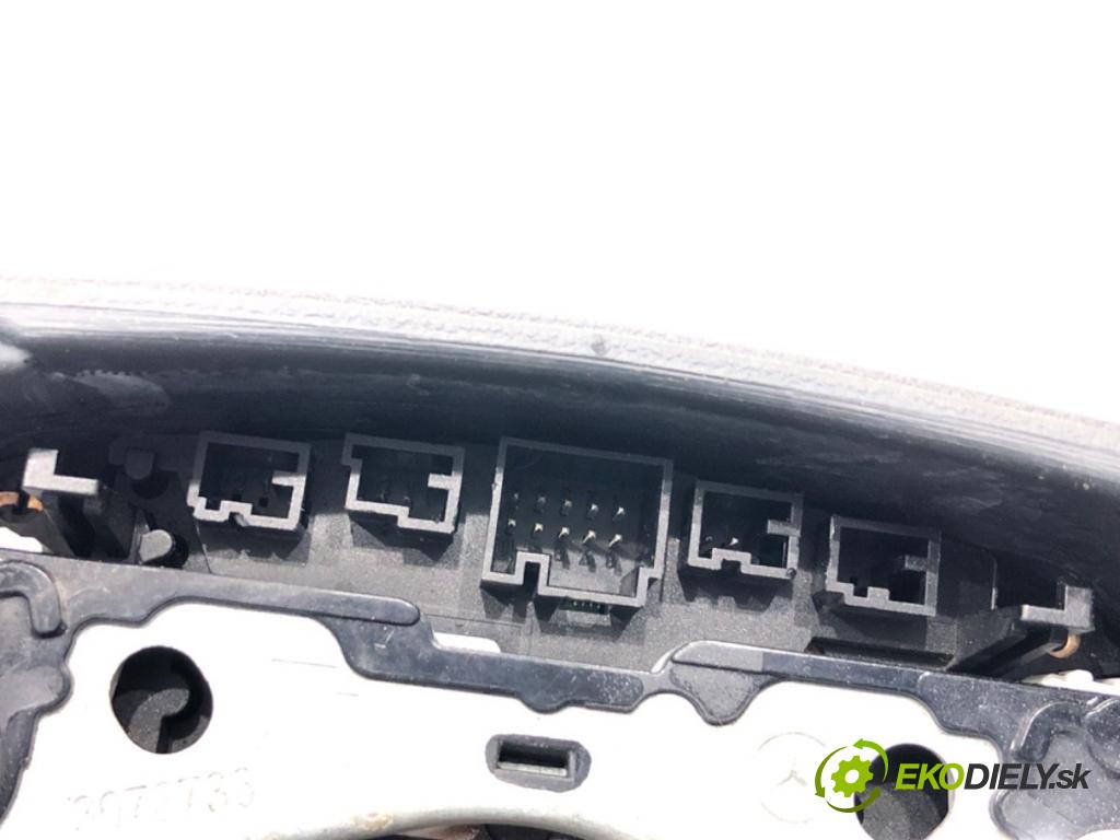 MERCEDES-BENZ KLASA GLA SUV 2017 100 kW GLA 200 CDI 4-matic (156.902) 2143 Volant  (Volant)