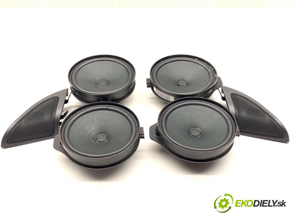 MERCEDES-BENZ KLASA GLA SUV 2017 100 kW GLA 200 CDI 4-matic (156.902) 2143 reproduktory A2468200100