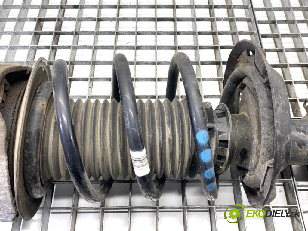 MERCEDES-BENZ KLASA GLA SUV 2017 100 kW GLA 200 CDI 4-matic (156.902) 2143 Tlmič pravy predný ZE A1563208213