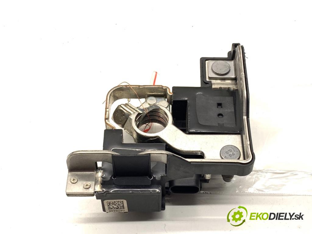 MERCEDES-BENZ KLASA GLA SUV 2017 100 kW GLA 200 CDI 4-matic (156.902) 2143 svorka plus 2469068601