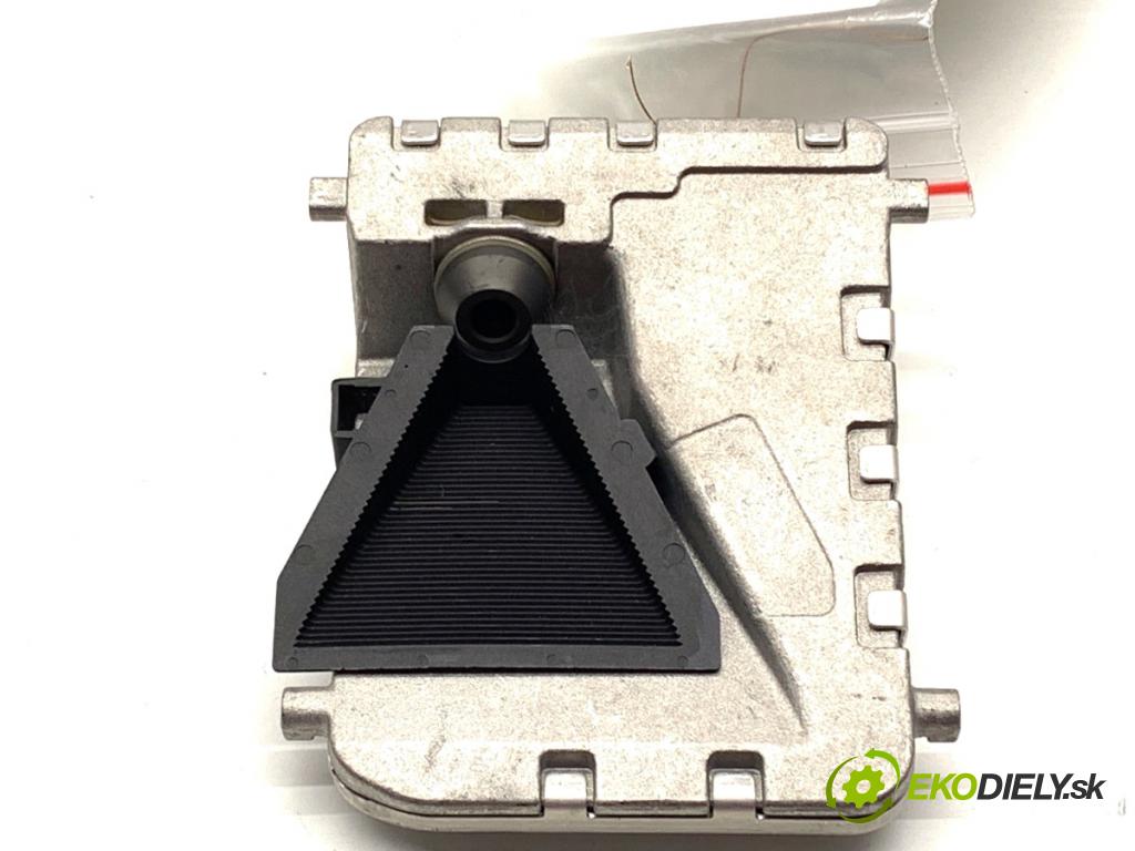 MERCEDES-BENZ KLASA GLA SUV 2017 100 kW GLA 200 CDI 4-matic (156.902) 2143 KAMERA okna prednej A0009007607