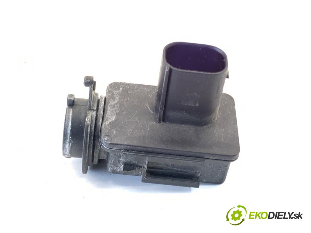 MERCEDES-BENZ KLASA GLA SUV 2017 100 kW GLA 200 CDI 4-matic (156.902) 2143 Snímač kvality vzduchu A0009055800