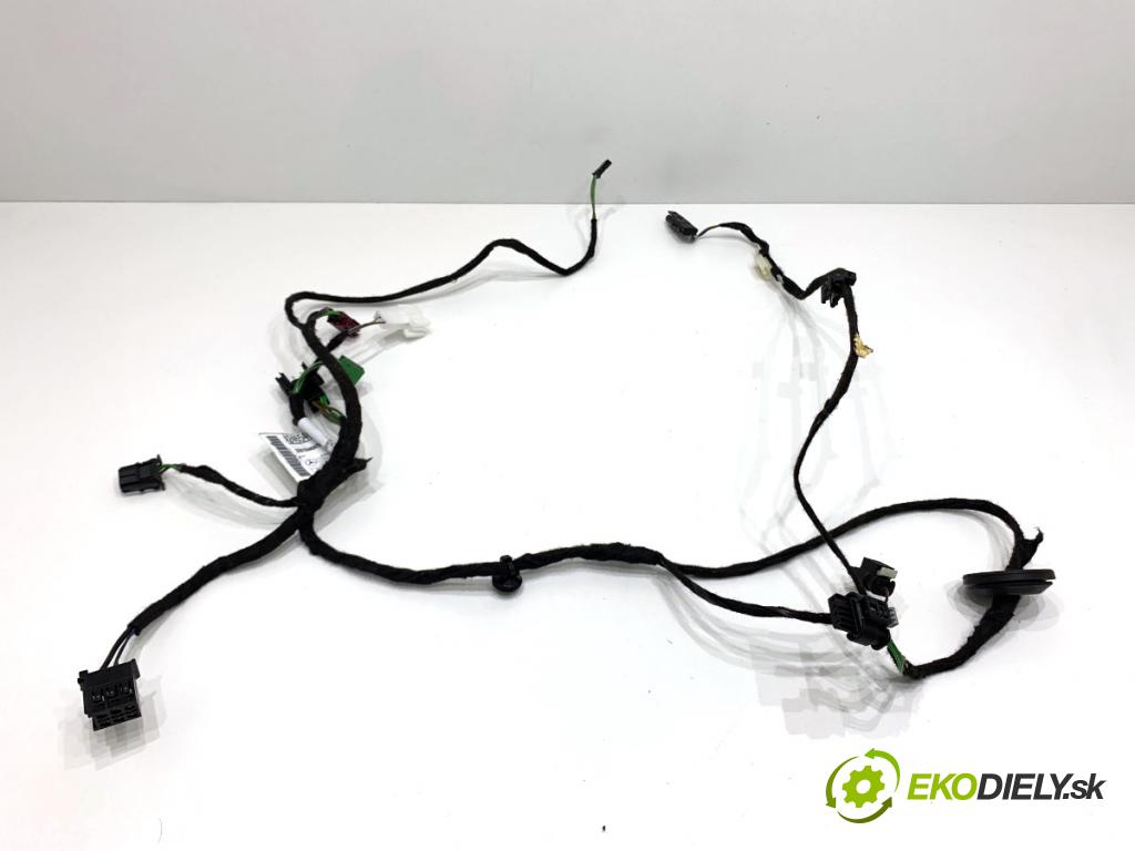 MERCEDES-BENZ KLASA GLA SUV 2017 100 kW GLA 200 CDI 4-matic (156.902) 2143 káblovačka dveře přední část pravý A2465407314