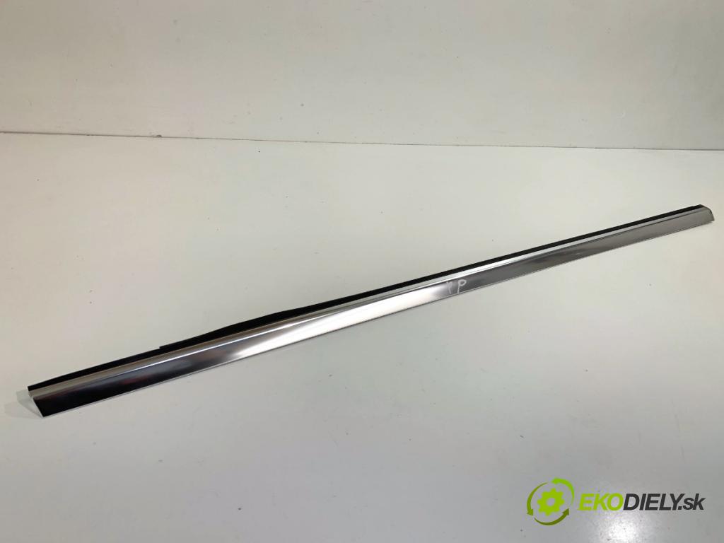 MERCEDES-BENZ KLASA GLA SUV 2017 100 kW GLA 200 CDI 4-matic (156.902) 2143 Lišta Sbírání: predný pravy A1567250282