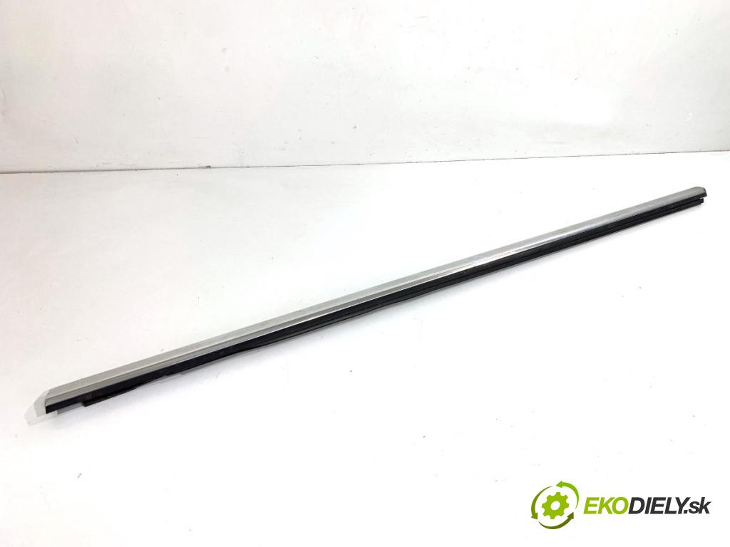 MERCEDES-BENZ KLASA GLA SUV 2017 100 kW GLA 200 CDI 4-matic (156.902) 2143 Lišta Sbírání: predný ľavy A1567250182