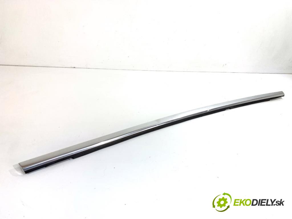 MERCEDES-BENZ KLASA GLA SUV 2017 100 kW GLA 200 CDI 4-matic (156.902) 2143 Lišta Sbírání: zad pravy A1567351000