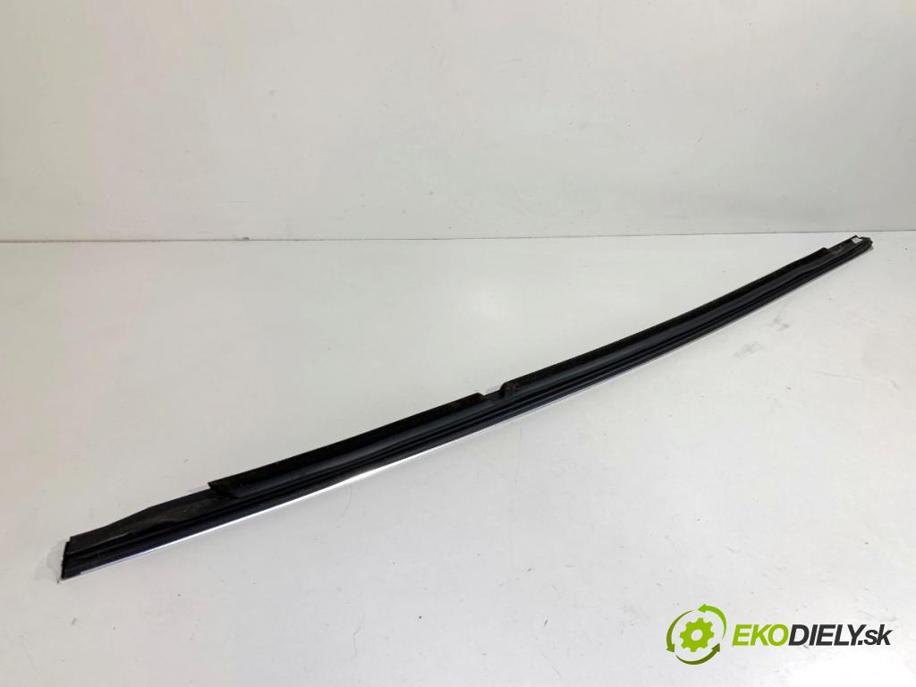 MERCEDES-BENZ KLASA GLA SUV 2017 100 kW GLA 200 CDI 4-matic (156.902) 2143 Lišta Sbírání: zad ľavy A1567350900