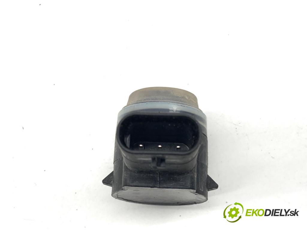 MERCEDES-BENZ KLASA GLA SUV 2017 100 kW GLA 200 CDI 4-matic (156.902) 2143 Snímač PDC A0009055504