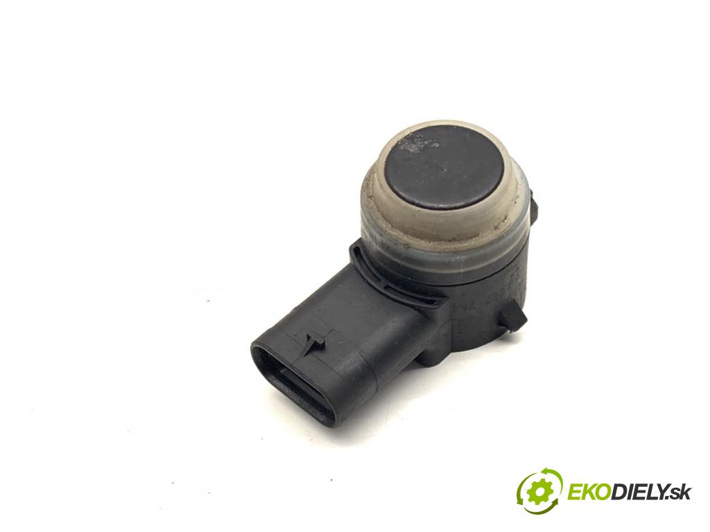 MERCEDES-BENZ KLASA GLA SUV 2017 100 kW GLA 200 CDI 4-matic (156.902) 2143 Snímač PDC 0009055504