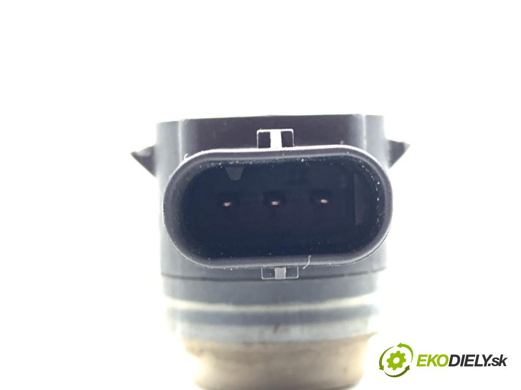 MERCEDES-BENZ KLASA GLA SUV 2017 100 kW GLA 200 CDI 4-matic (156.902) 2143 Snímač PDC 0009055504