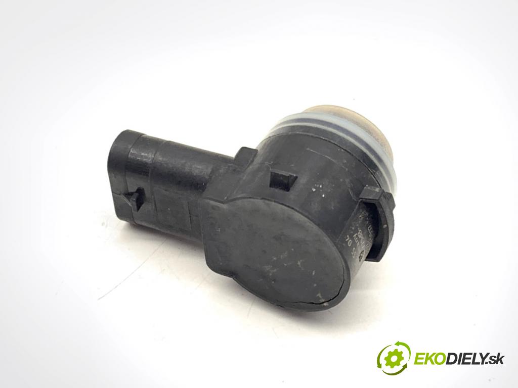 MERCEDES-BENZ KLASA GLA SUV 2017 100 kW GLA 200 CDI 4-matic (156.902) 2143 Snímač PDC 0009055504