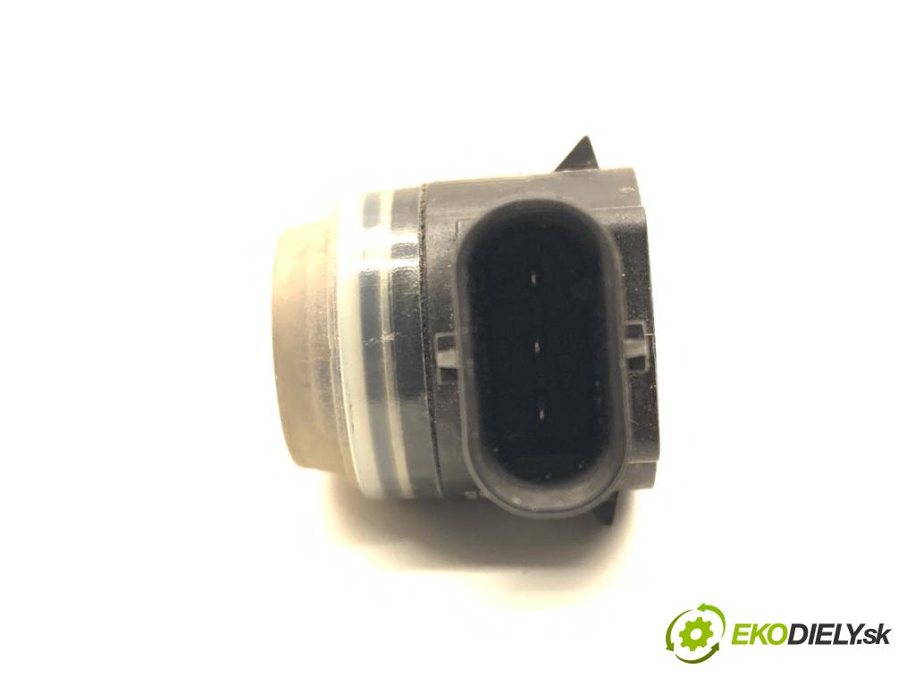 MERCEDES-BENZ KLASA GLA SUV 2017 100 kW GLA 200 CDI 4-matic (156.902) 2143 Snímač PDC A0009055504