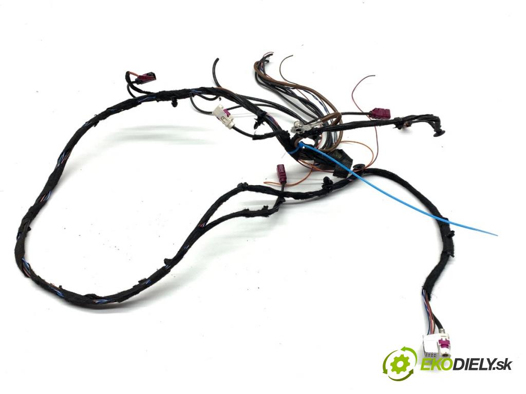 MERCEDES-BENZ KLASA GLA SUV 2017 100 kW GLA 200 CDI 4-matic (156.902) 2143 káblovačka dveří kufra zadní část pravá 