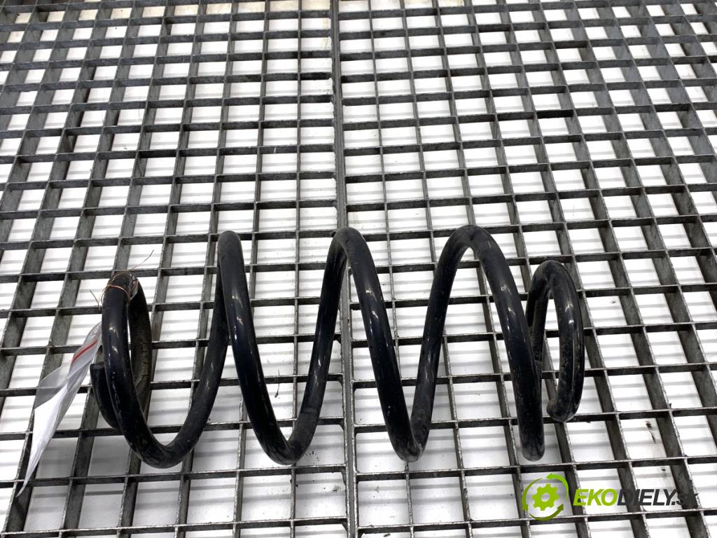 MERCEDES-BENZ KLASA GLA SUV 2017 100 kW GLA 200 CDI 4-matic (156.902) 2143 Pružina zad  (Kľučka dverí ostatné)