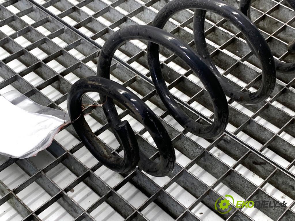 MERCEDES-BENZ KLASA GLA SUV 2017 100 kW GLA 200 CDI 4-matic (156.902) 2143 Pružina zad  (Kľučka dverí ostatné)