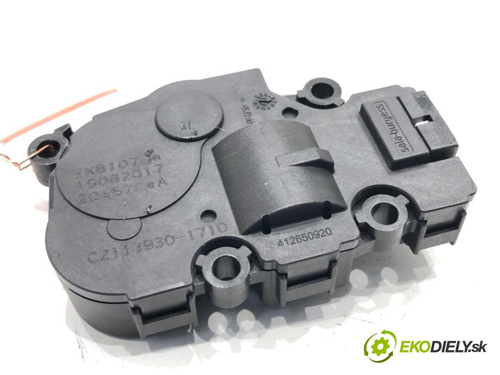 MERCEDES-BENZ KLASA GLA SUV 2017 100 kW GLA 200 CDI 4-matic (156.902) 2143 Motor kúrenia 113930-1710