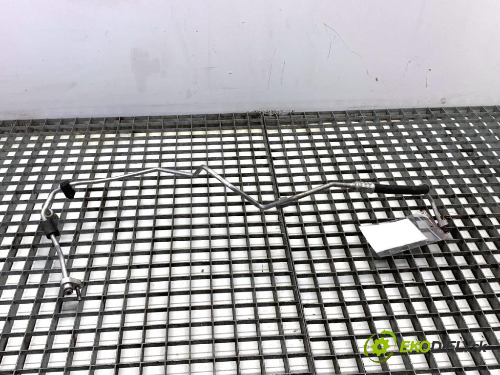 MERCEDES-BENZ KLASA GLA SUV 2017 100 kW GLA 200 CDI 4-matic (156.902) 2143 rúrka klimatizace A2468301002 (Trubka klimatizace)