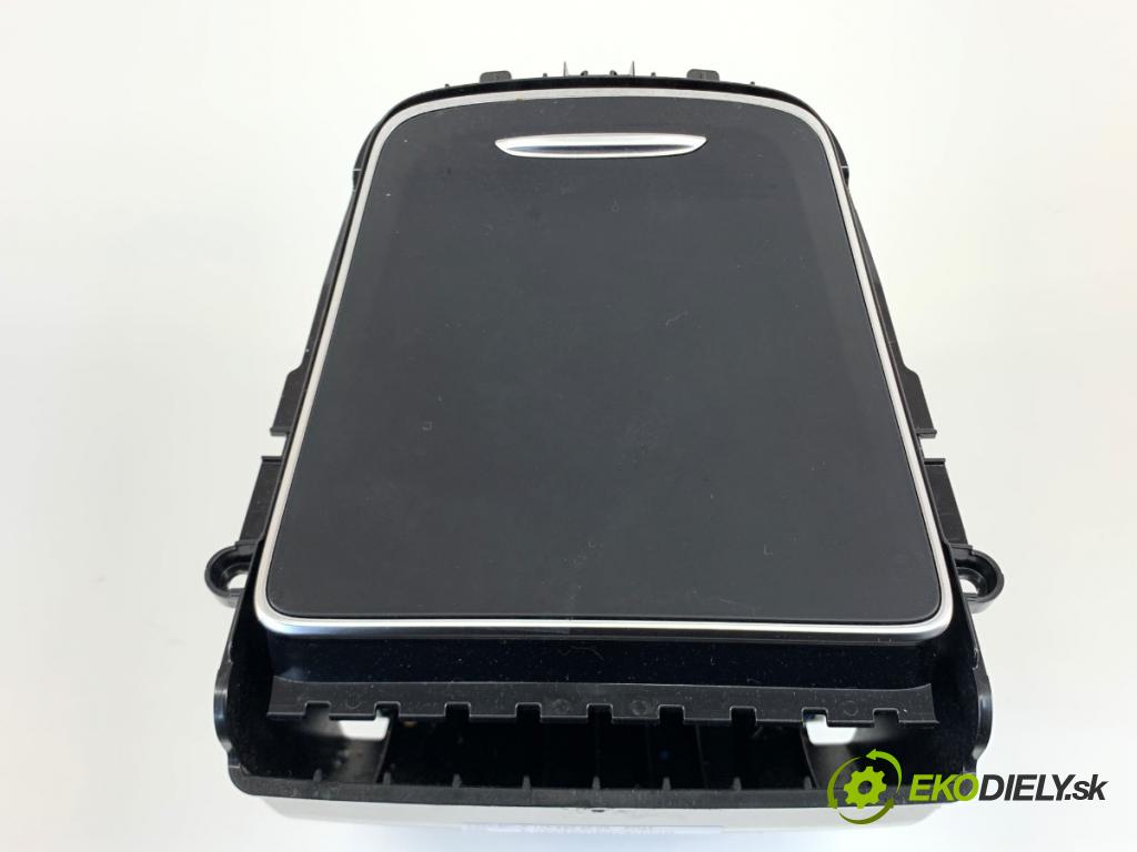 MERCEDES-BENZ KLASA GLA SUV 2017 100 kW GLA 200 CDI 4-matic (156.902) 2143 Priehradka, kastlík TUNEL: A1766804600