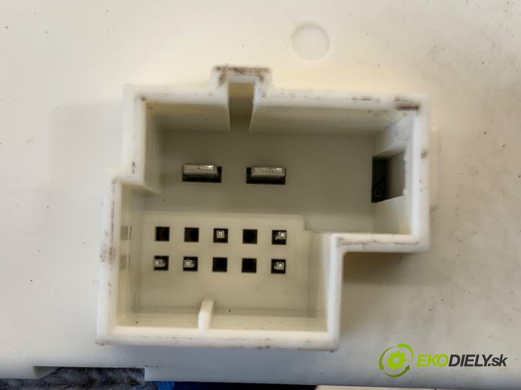 MERCEDES-BENZ KLASA GLA SUV 2017 100 kW GLA 200 CDI 4-matic (156.902) 2143 Modul dverí A2469003615