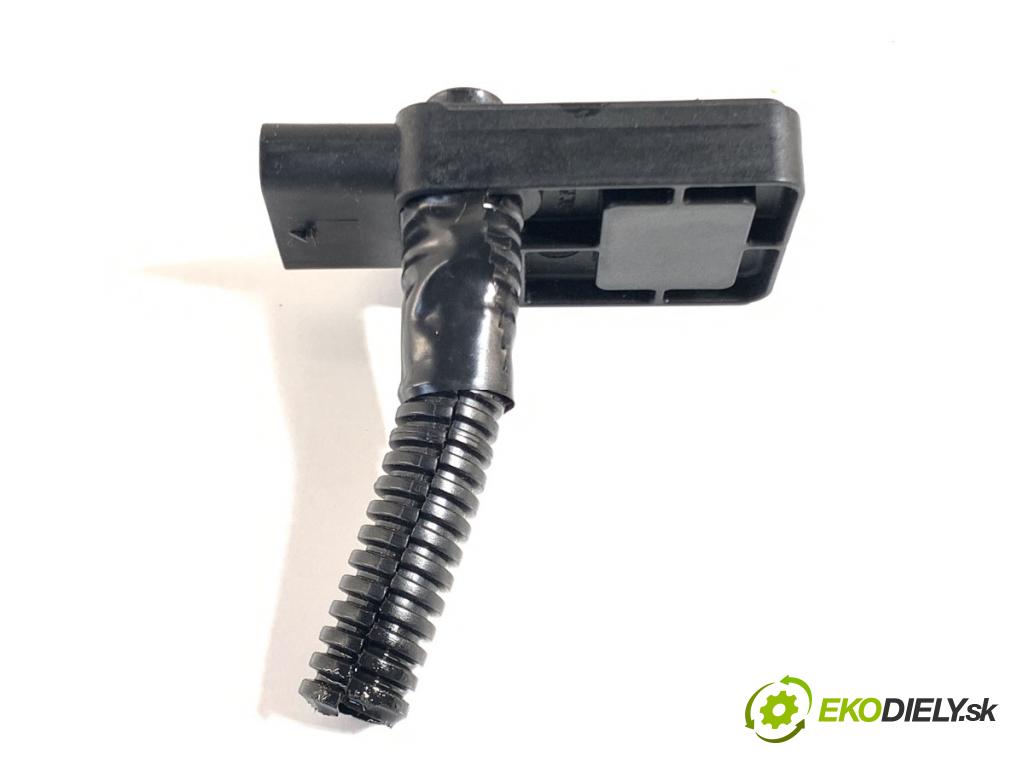 MERCEDES-BENZ KLASA GLA SUV 2017 100 kW GLA 200 CDI 4-matic (156.902) 2143 Snímač sedačky A1178700110