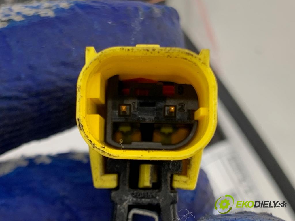 MERCEDES-BENZ KLASA GLA SUV 2017 100 kW GLA 200 CDI 4-matic (156.902) 2143 KAZETA: PIROTECHNICKÉ: kapoty pravy A1179061000