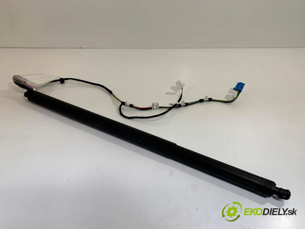 MERCEDES-BENZ KLASA GLA SUV 2017 100 kW GLA 200 CDI 4-matic (156.902) 2143 teleskop Teleskop 1568900230