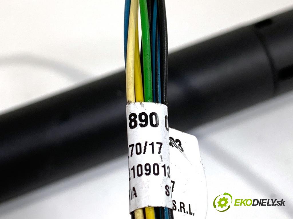 MERCEDES-BENZ KLASA GLA SUV 2017 100 kW GLA 200 CDI 4-matic (156.902) 2143 teleskop Teleskop 1568900230