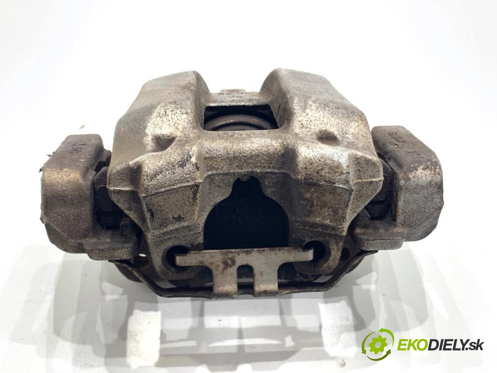 BMW F30 sedan 2016 140 kW 320 d xDrive 1995 Brzdič strmeň pravy predný 