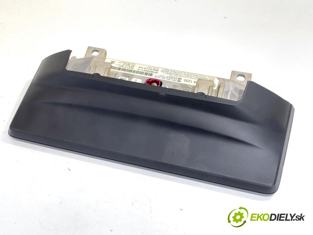 BMW F30 sedan 2016 140 kW 320 d xDrive 1995 Dislpej 6822626 (Prístrojová doska)