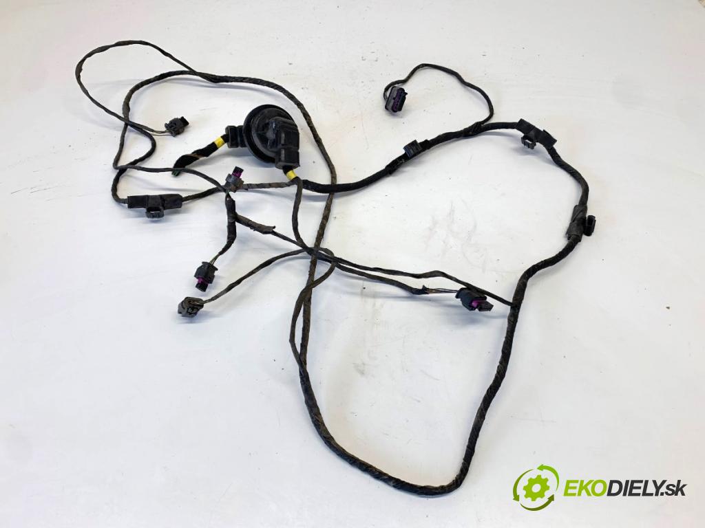 BMW F30 sedan 2016 140 kW 320 d xDrive 1995 Káblovačka PDC zad 