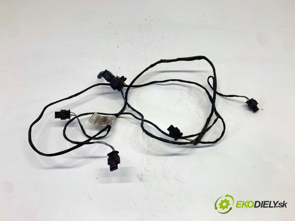 BMW F30 sedan 2016 140 kW 320 d xDrive 1995 káblovačka PDC přední část 9326026 9326023