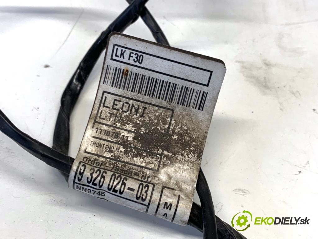 BMW F30 sedan 2016 140 kW 320 d xDrive 1995 káblovačka PDC přední část 9326026 9326023