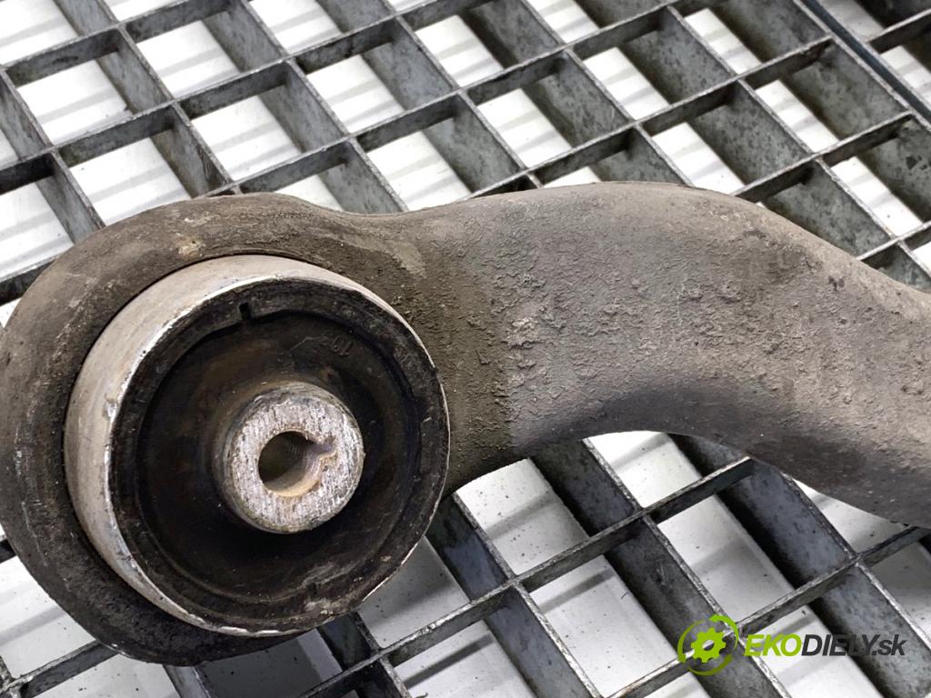 BMW F30 sedan 2016 140 kW 320 d xDrive 1995 Rameno ľavy predný