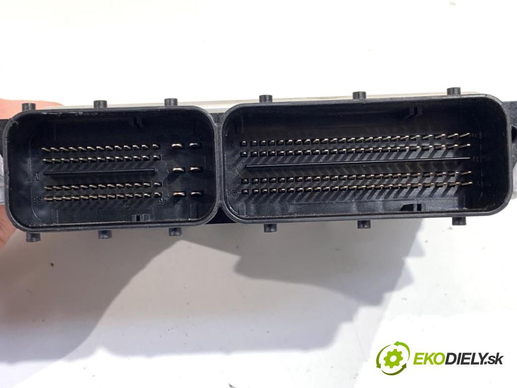 BMW F30 sedan 2016 140 kW 320 d xDrive 1995 riadiaca jednotka Motor 8589145 (Riadiaca jednotka)