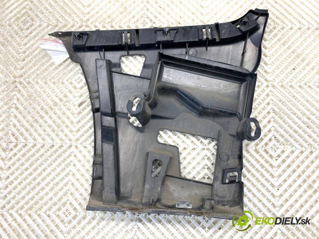 BMW F30 sedan 2016 140 kW 320 d xDrive 1995 úchyt nárazníka pravý zadní část 7384466