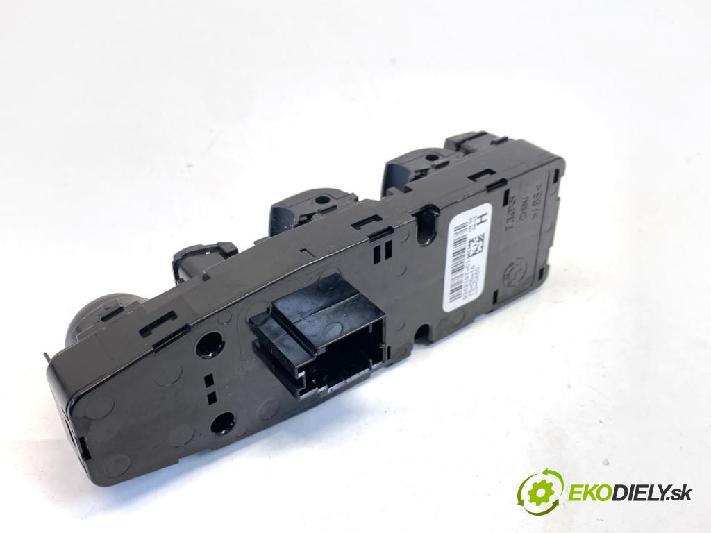 BMW F30 sedan 2016 140 kW 320 d xDrive 1995 Prepínač okien 9362107 (Prepínacie páčky pod volantom)