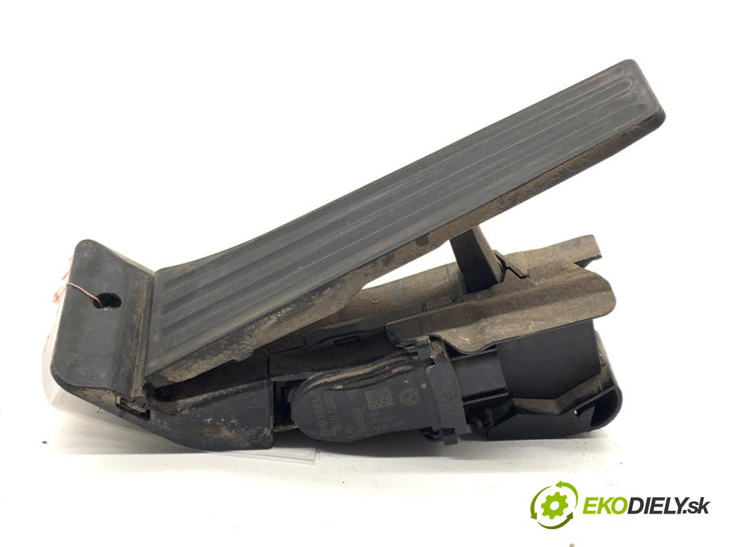 BMW F30 sedan 2016 140 kW 320 d xDrive 1995 Potenciometer plynu 6853175 (Potenciometer plynového pedálu)