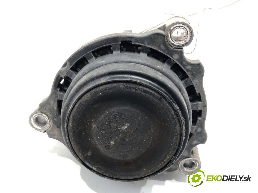 BMW F30 sedan 2016 140 kW 320 d xDrive 1995 AirBag Motor pravy 6856406