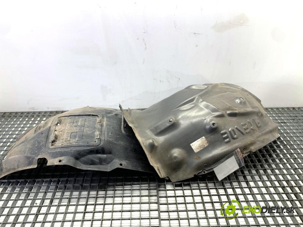 BMW F30 sedan 2016 140 kW 320 d xDrive 1995 podblatník pravy predný